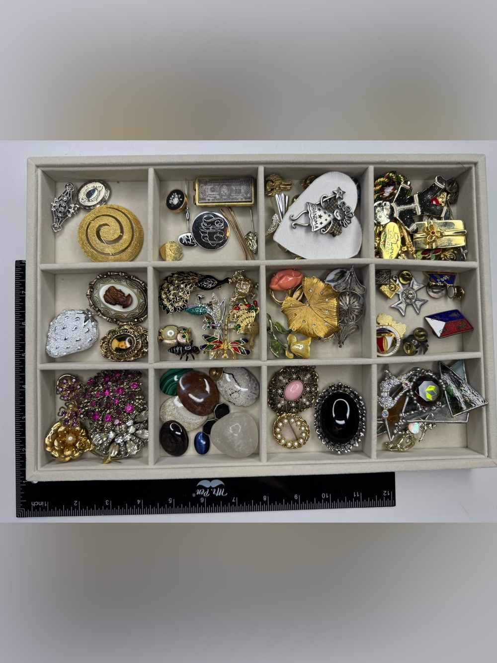 Vintage To Modern Brooches & Pins Lot 50+ Pieces Estate sale Signed/unsigned